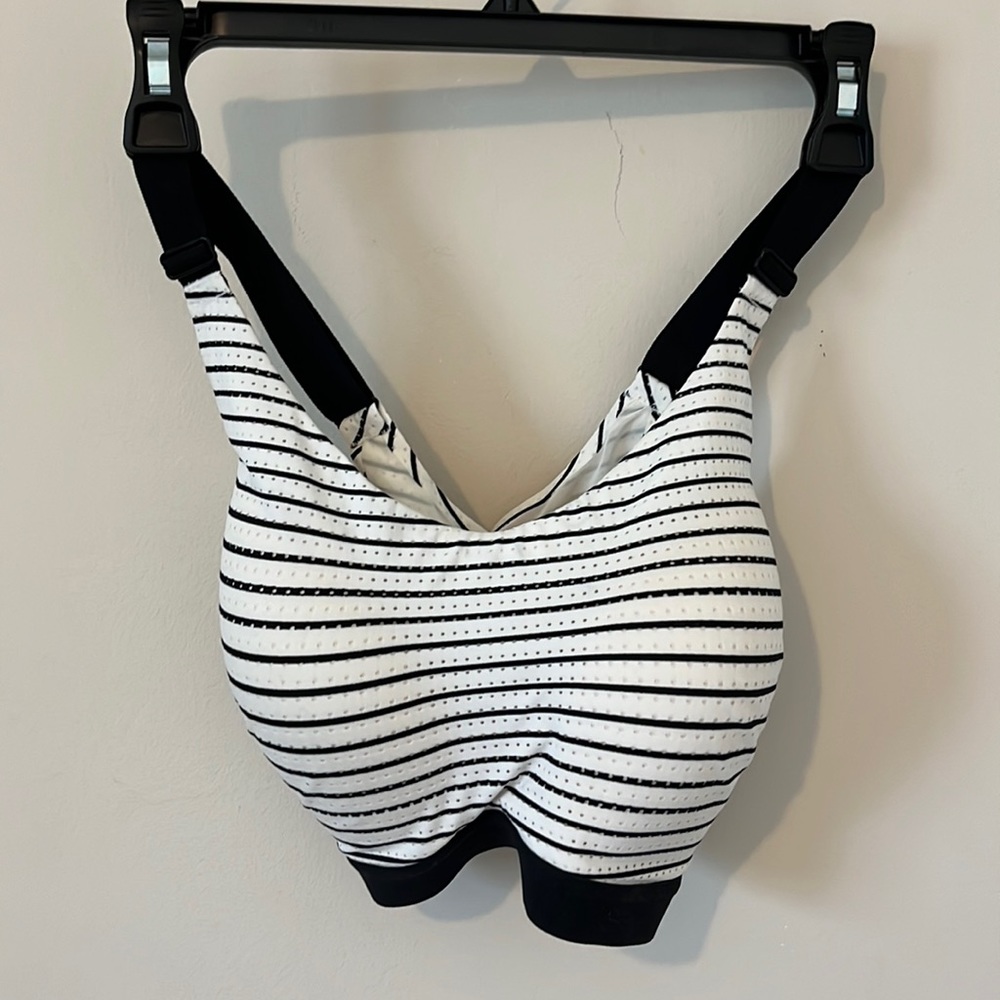 Brand new Victoria Sport Bra black and white stripe 34DD
